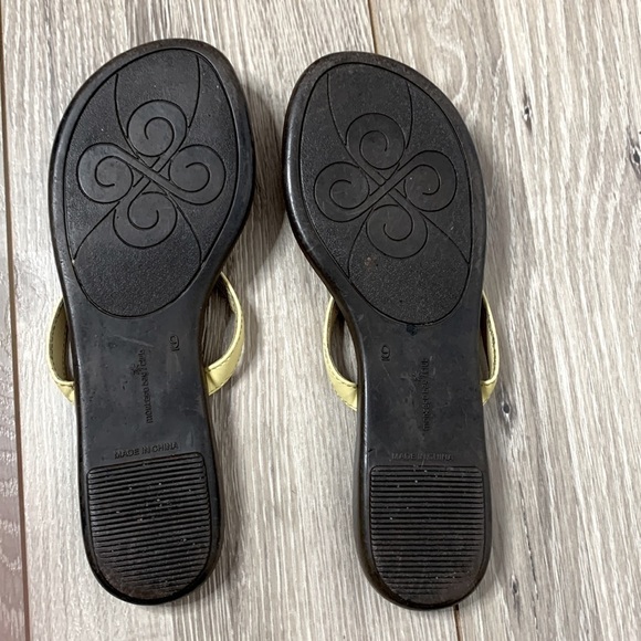 Montego Bay Club Sandals, Size 6, Sunflower Yellow. - Picture 4 of 5